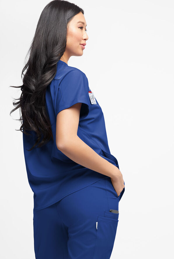 Blusa médica WhisperLite Aerin con mangas dolmán y 3 bolsillos para mujer - Galaxy - 4