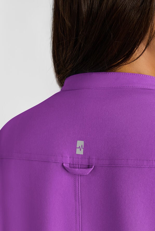 Blusa m&eacute;dica Easy STRETCH tipo henley con 1 bolsillo para mujer - Fresh Purple - 5