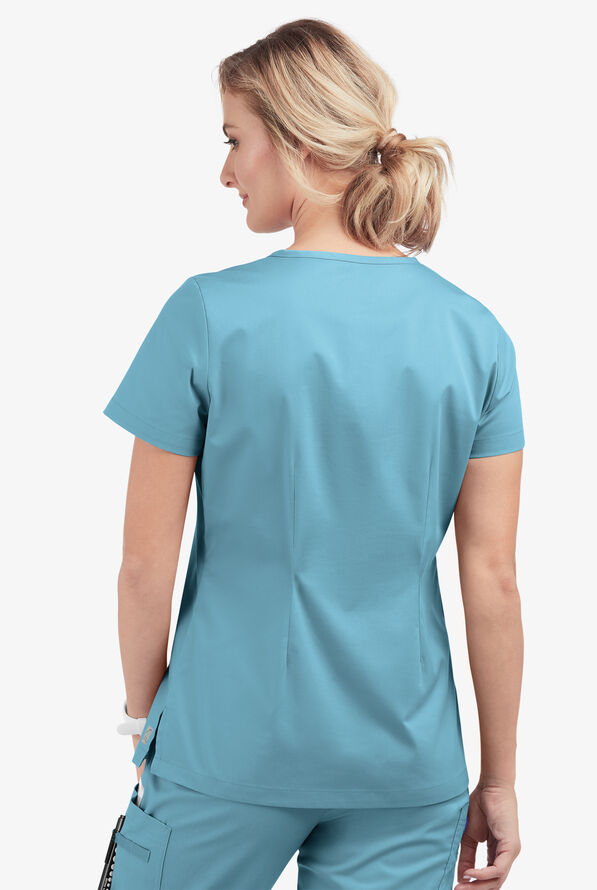 Blusa m&eacute;dica Butter-Soft STRETCH con cuello en V y 2 bolsillos para mujer - Poolside View - 4