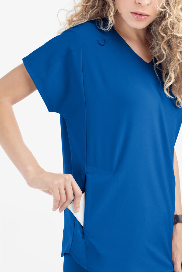 Easy STRETCH Sierra Women's Oversized 2 Pocket V-Neck Scrub Top - Royal - 4