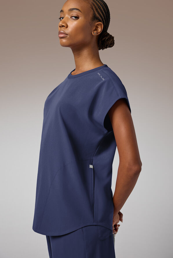 Blusa m&eacute;dica Hypothesis DM Crew de corte holgado con mangas dolm&aacute;n y 2 bolsillos para mujer - Navy - 3