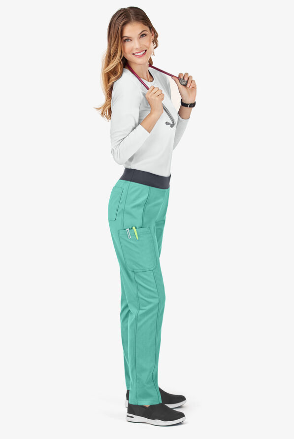 Pantal&oacute;n m&eacute;dico Butter-Soft Core by UA&trade; tipo yoga con 5 bolsillos para mujer - Green Aqua/Pewter - 2