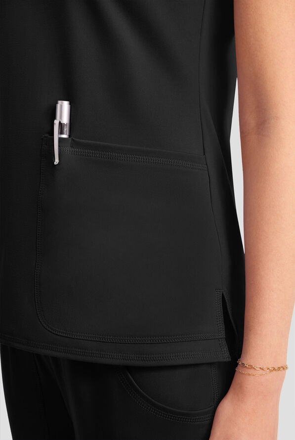 Blusa m&eacute;dica Med Couture Amp Knit STRETCH con cuello en V y 3 bolsillos para mujer - Black - 5