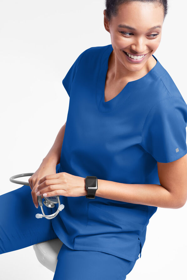 Butter-Soft Originals Women's 6-Pocket Scallop Neck Scrub Top - Royal - 4