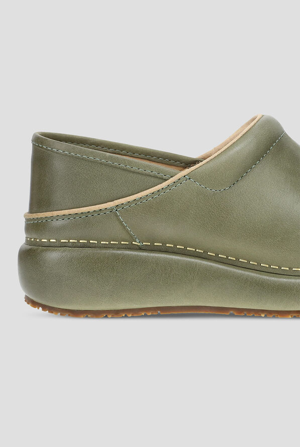 Dansko Women's Platform Pro Cloud Slip-Resistant Green Burnished Nubuck Clogs - Green - 4