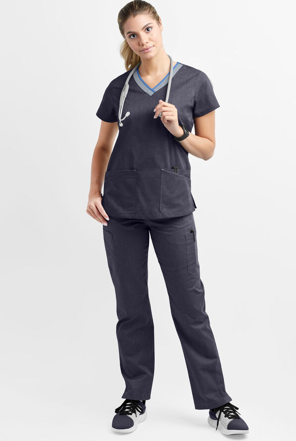 Blusa m&eacute;dica UA Butter-Soft STRETCH Active con cuello en V redondeado y 4 bolsillos para mujer - Indigo Denim/Silver/Ceil - 4