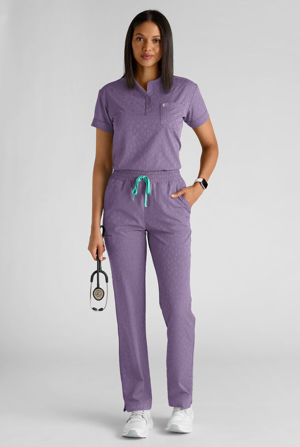 Blusa médica Easy STRETCH Bella estilo Henley de tela Jacquard con 1 bolsillo para mujer - Purple Dusk - 6