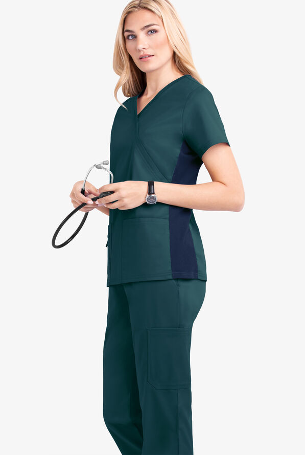 Blusa médica UA Butter-Soft STRETCH con cuello en V y paneles laterales de punto tejido para mujer - Caribbean Blue/Navy - 2
