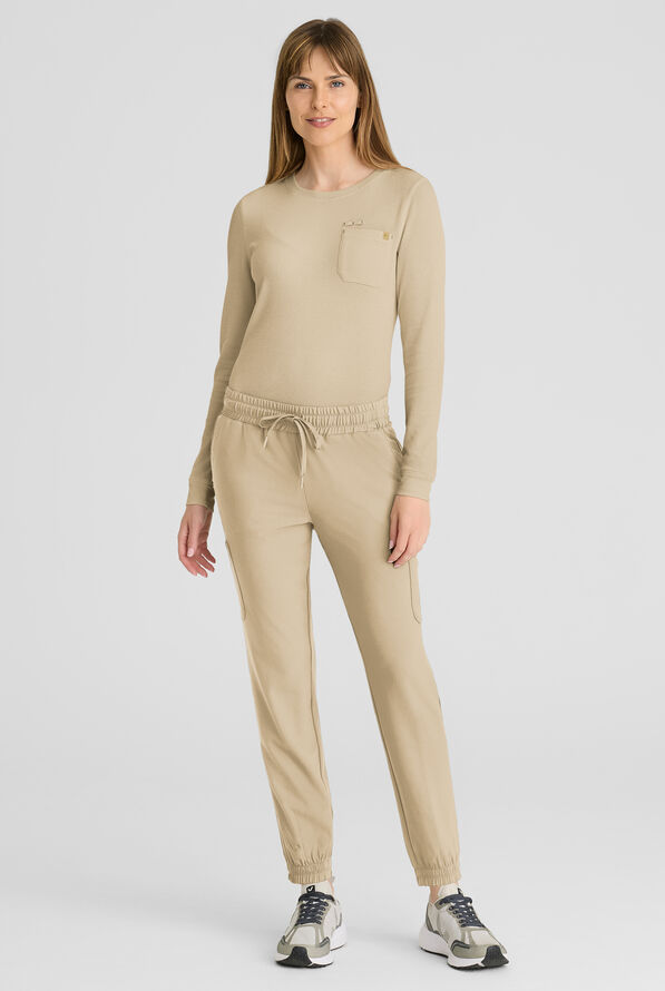 Camiseta m&eacute;dica Grey's Anatomy&trade; by Barco Evolve STRETCH Wanderlust de tela gofre con 1 bolsillo para mujer - Soft Dune - 5