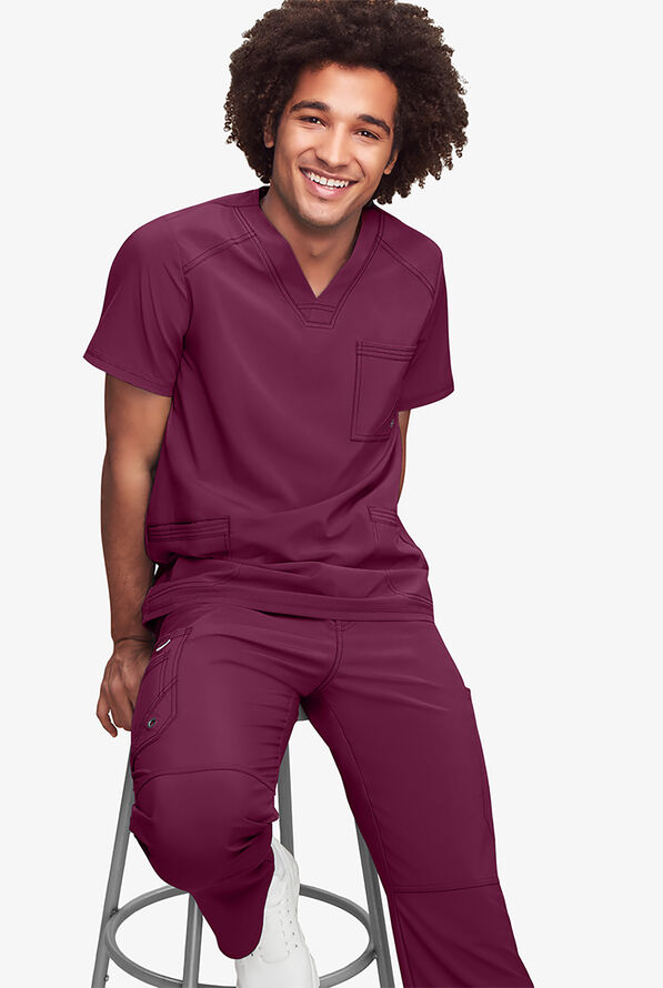 Camisa médica Cherokee Infinity con 2 bolsillos y paneles laterales de tejido para hombre  - Wine - 2