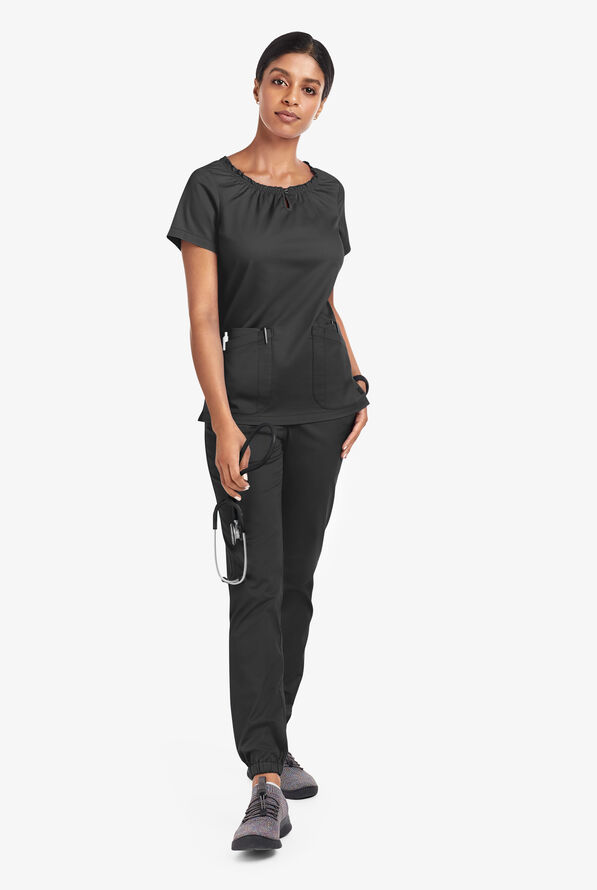 Blusa médica UA Butter-Soft STRETCH estilo campesina con mangas cortas y 6 bolsillos para mujer - Black - 2