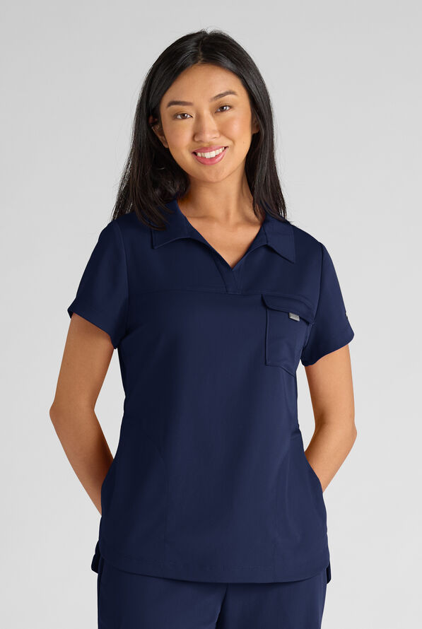 Blusa médica Grey's Anatomy by Barco Emerge Emery STRETCH con cuello en V tipo camisero y 3 bolsillos para mujer - Indigo - 1