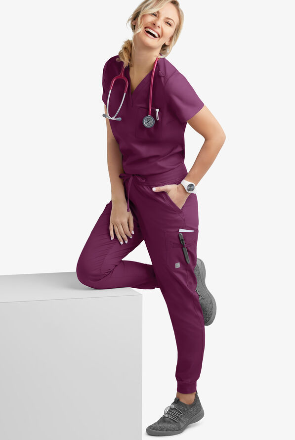 Blusa m&eacute;dica Butter-Soft STRETCH con cuello en V y 2 bolsillos para mujer - Wine - 2