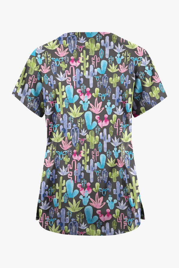 Blusa médica estampada Butter-Soft Originals Desert Cactus Pewter con cuello festoneado y 6 bolsillos para mujer - null - 2