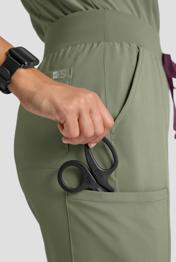 Easy STRETCH Women's Scrub Set - Olive Leaf - 11