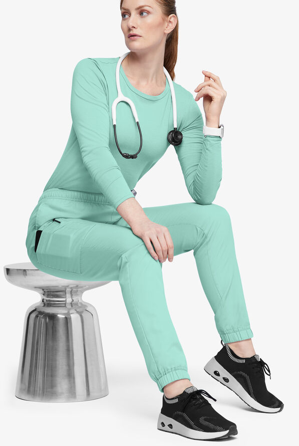 Butter-Soft Originals Women's 7-Pocket Tapered Jogger Cargo Scrub Pants - Petite - Water Mint - 4