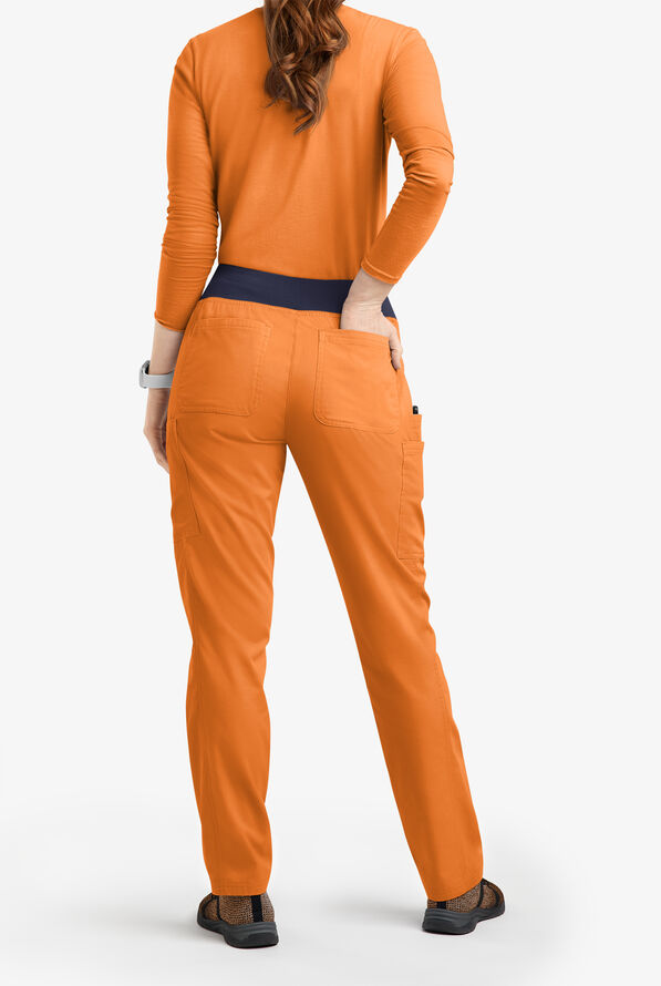Pantal&oacute;n m&eacute;dico Butter-Soft Originals de tiro medio estilo yoga con piernas entalladas y 5 bolsillos para mujer - Apricot Crush/Navy - 3