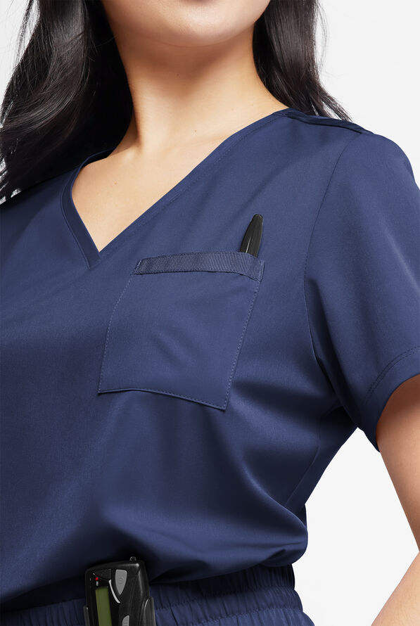 Blusa médica WhisperLite Zora Stretch con cuello en V y 2 bolsillos para mujer - Navy - 4