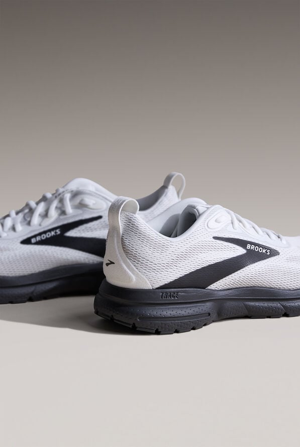 Zapatillas deportivas de enfermería Brooks Trace 4 Bright White/Oyster/Black con cordones para hombre - null - 8