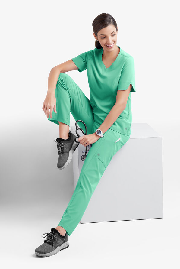 Pantal&oacute;n m&eacute;dico Easy STRETCH Nala Petite con piernas rectas y 5 bolsillos para mujer - Jade Mint - 8