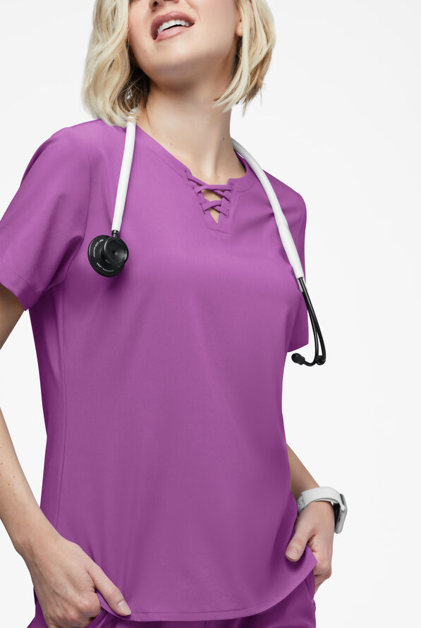 Blusa m&eacute;dica Easy STRETCH GiGi con detalle de lazos para mujer - Purple Swirl - 3