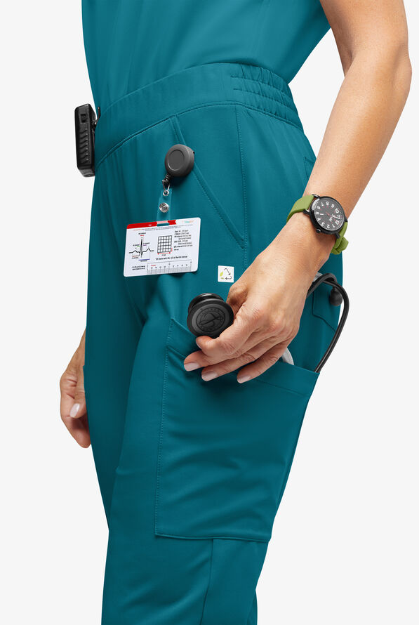 Pantalón médico ReSurge Amber Petite estilo jogger con piernas pitillo y 7 bolsillos para mujer - Caribbean Blue - 2