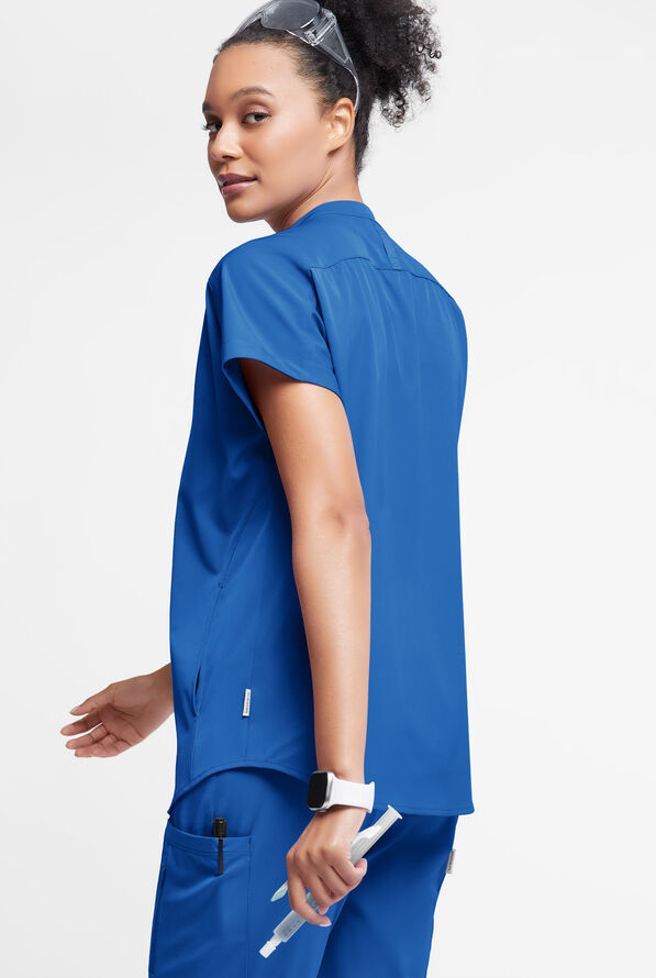 WhisperLite Women’s Aerin 3-Pocket Oversized Dolman Sleeve Scrub Top - Royal - 5