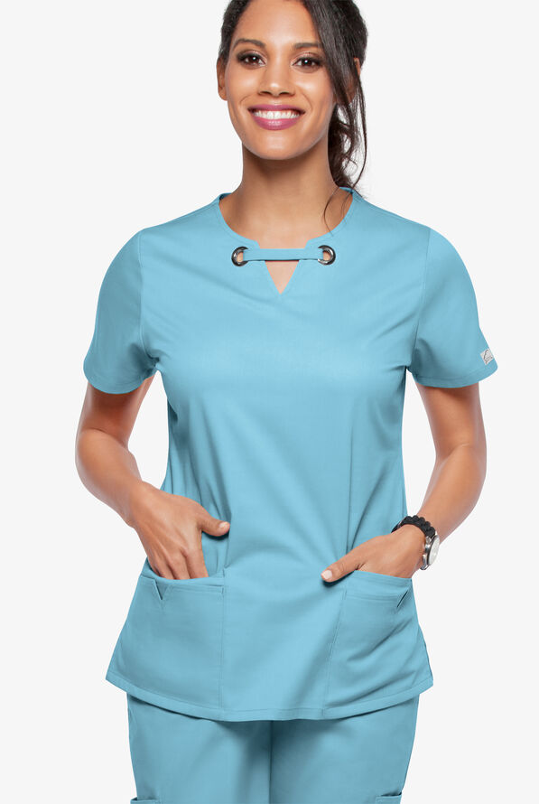 Blusa m&eacute;dica UA Butter-Soft STRETCH con ojales y 4 bolsillos para mujer - Poolside View - 5