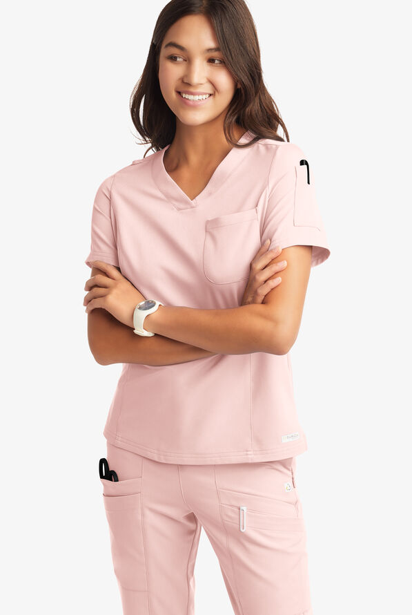 Blusa m&eacute;dica ReSurge by Butter-Soft con cuello en V y 3 bolsillos para mujer **Ligeramente IRREGULAR** - Sweet Pink - 6