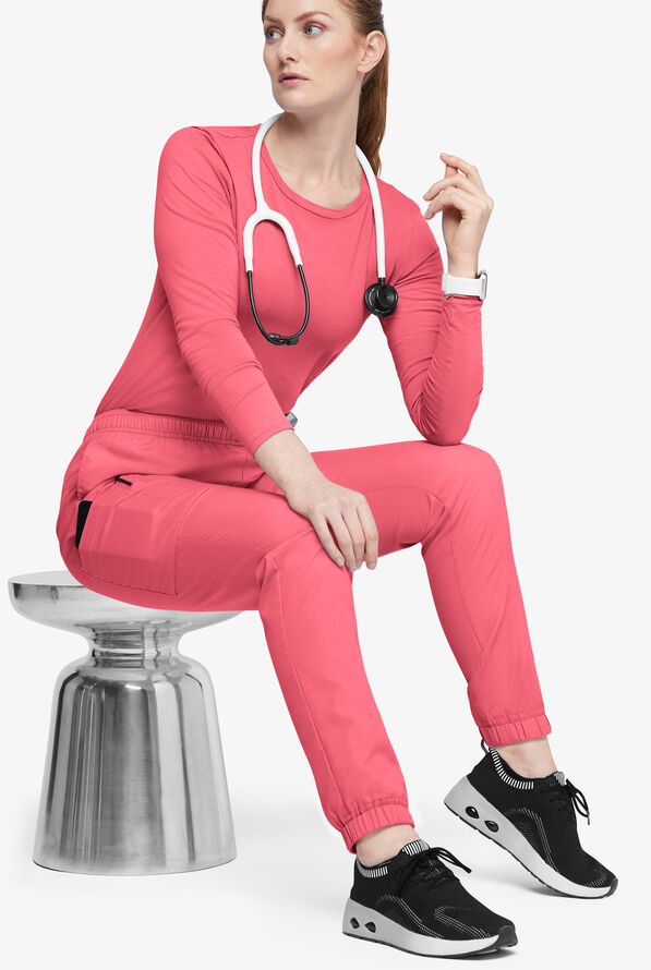 Butter-Soft Originals Women's 7-Pocket Tapered Jogger Cargo Scrub Pants - Petite - Rouge Rose - 4