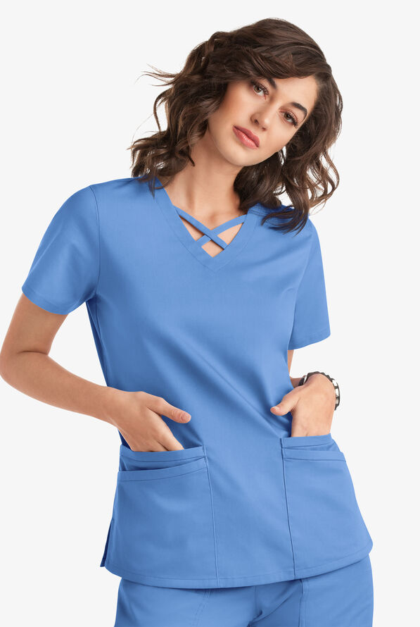 Blusa m&eacute;dica UA Butter-Soft STRETCH con lazos entrecruzados y 4 bolsillos para mujer - Ceil Blue - 5