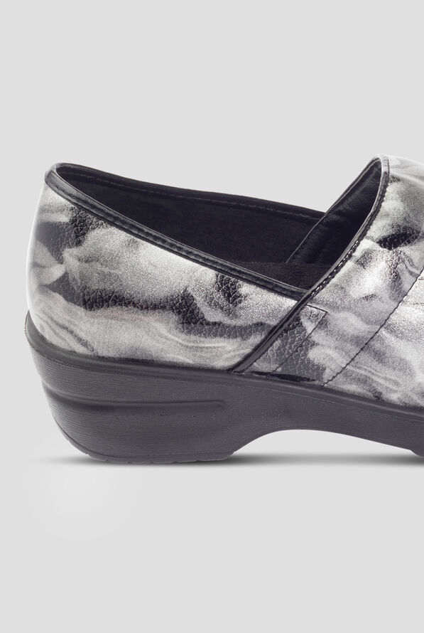 Savvy Brandy Pewter Wave Nursing Shoes - null - 4