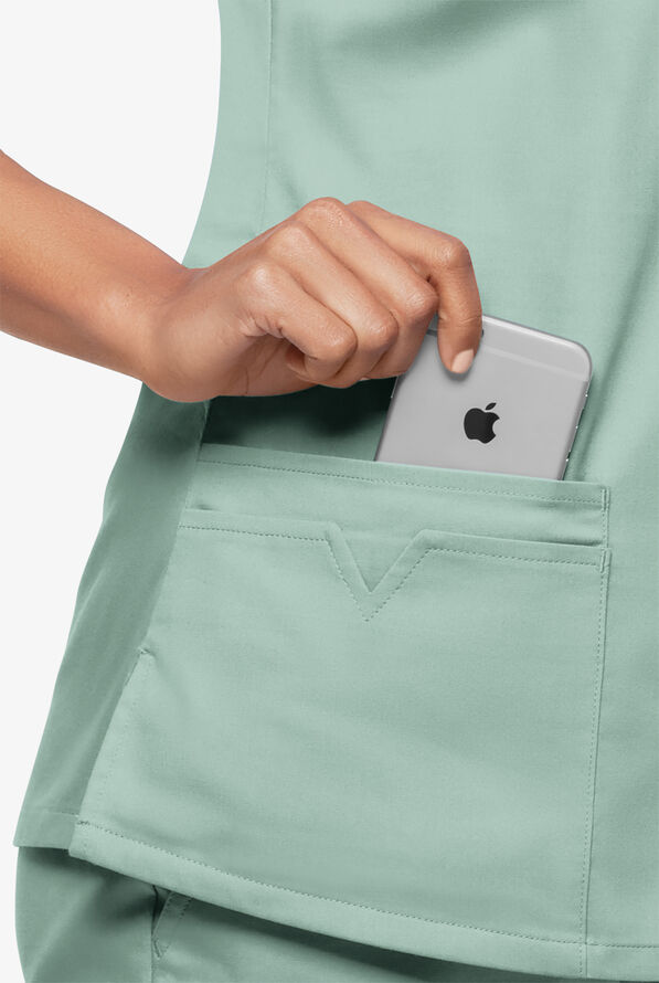 Blusa m&eacute;dica UA Butter-Soft STRETCH con ojales y 4 bolsillos para mujer - Eucalyptus Leaf - 6