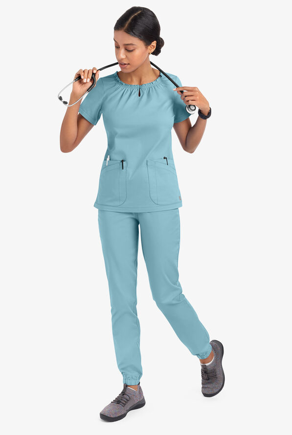 Blusa m&eacute;dica UA Butter-Soft STRETCH estilo campesina con mangas cortas y 6 bolsillos para mujer - Dew Drop - 5