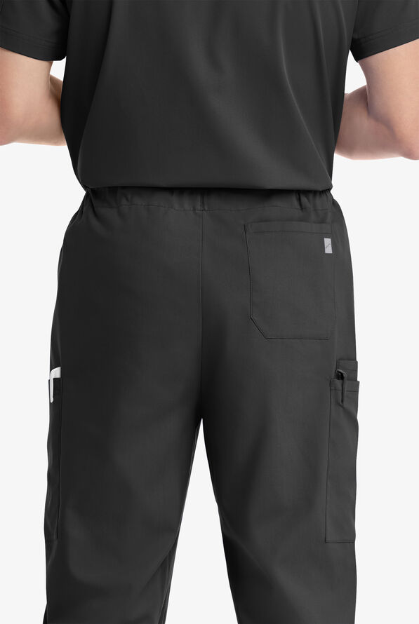 Pantalón médico unisex Butter-Soft Core by UA™ petite estilo cargo con cordón y 4 bolsillos  - Black - 5