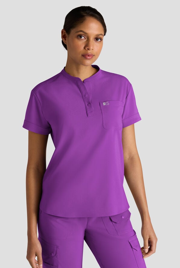 Blusa m&eacute;dica Easy STRETCH tipo henley con 1 bolsillo para mujer - Fresh Purple - 1