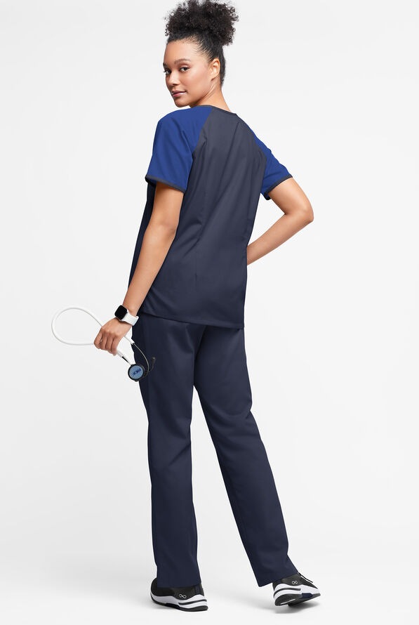 Blusa m&eacute;dica Butter-Soft Originals Tri-Colorblock con cuello ojo de cerradura y 3 bolsillos para mujer - Navy/Galaxy/Watermint - 4
