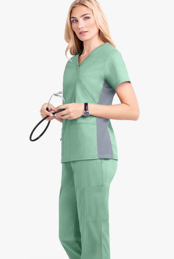 Blusa médica UA Butter-Soft STRETCH con cuello en V y paneles laterales de punto tejido para mujer - Water Mint/Silver - 2