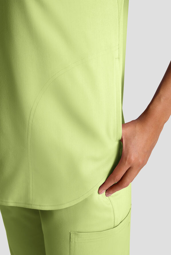 Blusa m&eacute;dica holgada Butter-Soft STRETCH FLXTEK estilo Henley con 2 bolsillos para mujer - Cool Matcha - 5
