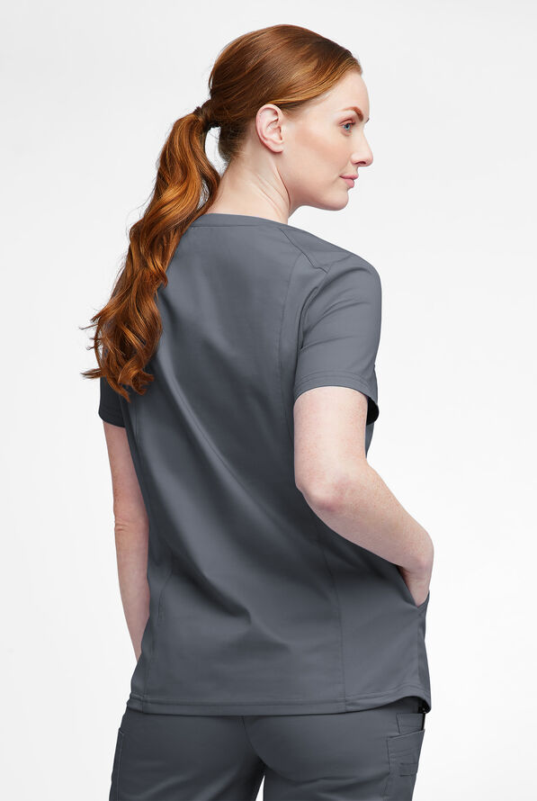 Blusa m&eacute;dica UA Butter-Soft STRETCH con detalle tejido y 3 bolsillos para mujer - Pewter - 4