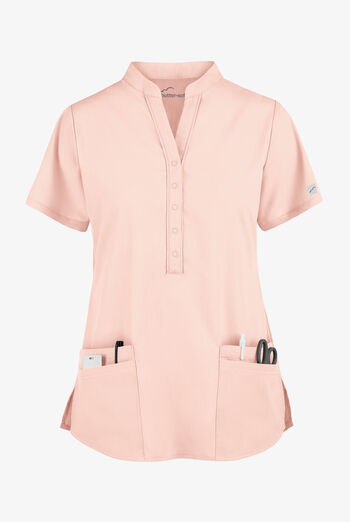 Blusa m&eacute;dica Butter-Soft Core by UA&trade; con cuello mao y 4 bolsillos para mujer