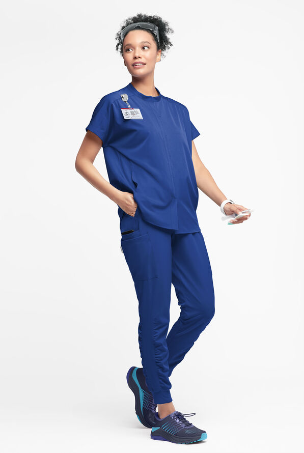 Blusa médica WhisperLite Aerin con mangas dolmán y 3 bolsillos para mujer - Galaxy - 3