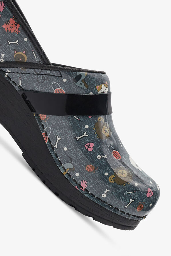 Sale Smitten Nursing Clogs Outlet Smitten Lightweight Leather