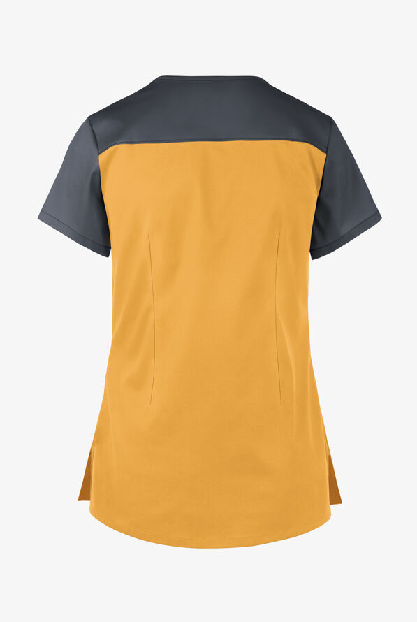 Blusa m&eacute;dica UA Butter-Soft STRETCH asim&eacute;trica con 5 bolsillos para mujer - Apricot Sunset/Pewter - 3