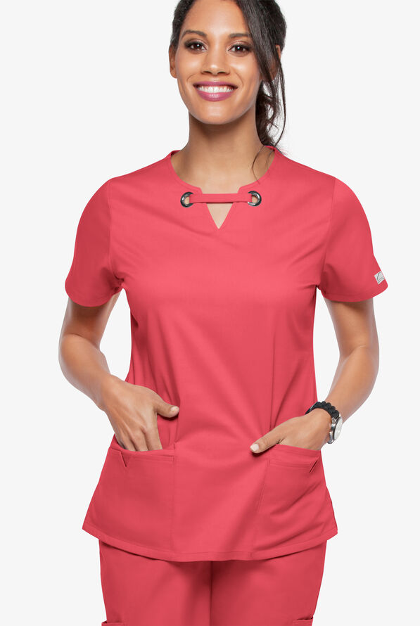 Blusa m&eacute;dica UA Butter-Soft STRETCH con ojales y 4 bolsillos para mujer - Coral Spice - 5