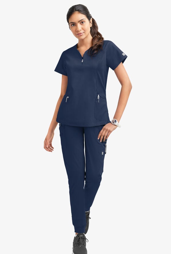 Blusa m&eacute;dica UA Butter-Soft STRETCH con cremallera en el cuello curvo y 4 bolsillos para mujer - Navy - 2