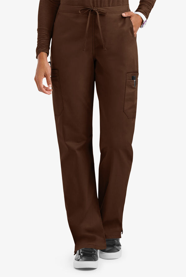 Pantal&oacute;n m&eacute;dico UA Butter-Soft STRETCH petite con cord&oacute;n ajustable y 9 bolsillos para mujer - Coffee Bean - 1