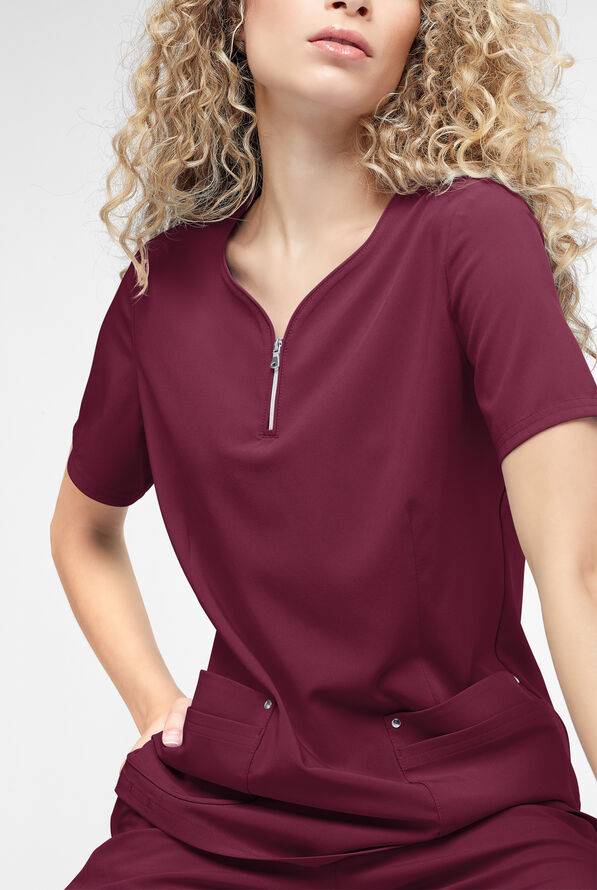 Blusa m&eacute;dica Easy STRETCH Arianna con cuello curvo y 4 bolsillos para mujer - Wine - 4