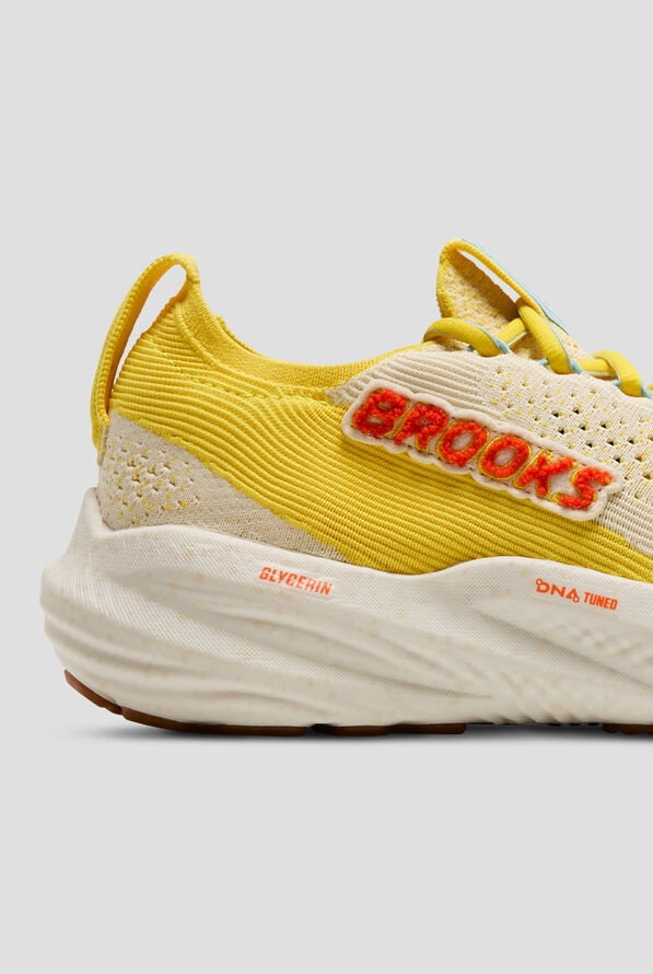 Brooks Women's Glycerin Stealthfit 22 Cyber/Vermillion/Seed Pearl Athletic Lace Up Shoes - null - 4