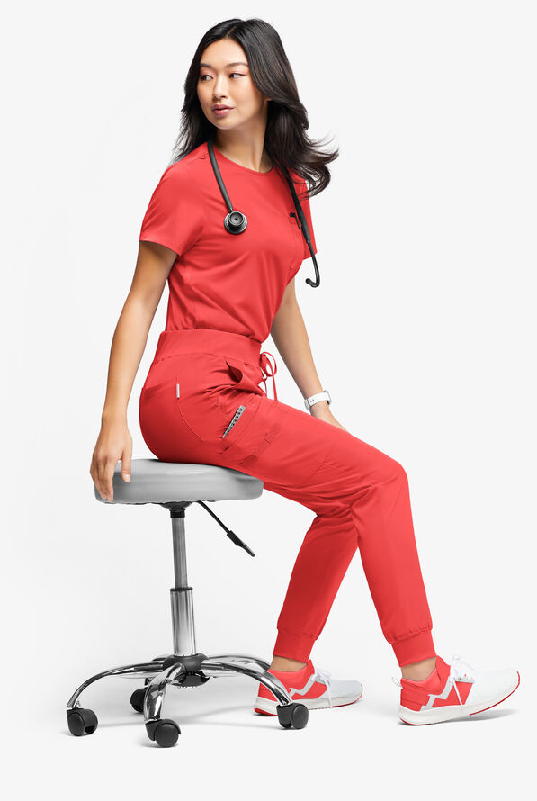 Pantalón médico WhisperLite YARA estilo cargo jogger con 10 bolsillos para mujer - Radiant Red - 4